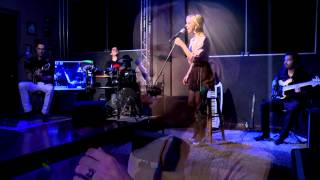 Lado B Aint No Mountain High Enough - Isa Aguiar & 5Pe