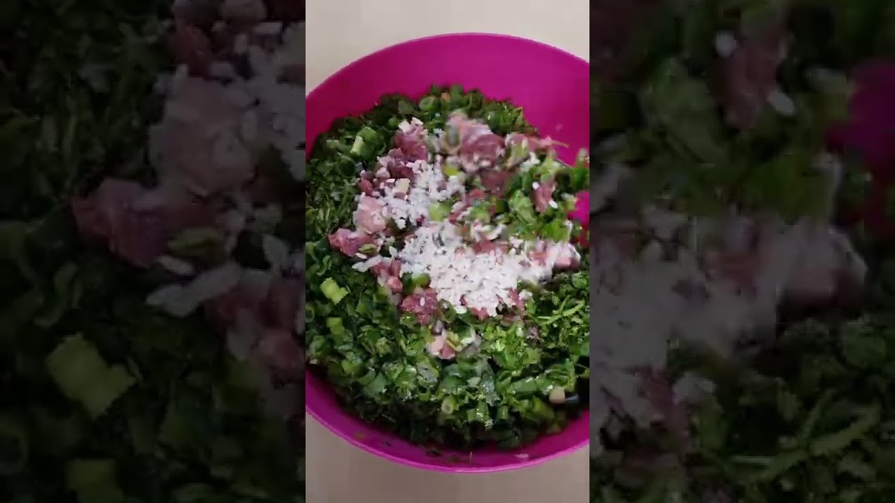 בחש בוכרי אורז עם בשר והמון עשבי תיבול בתנור