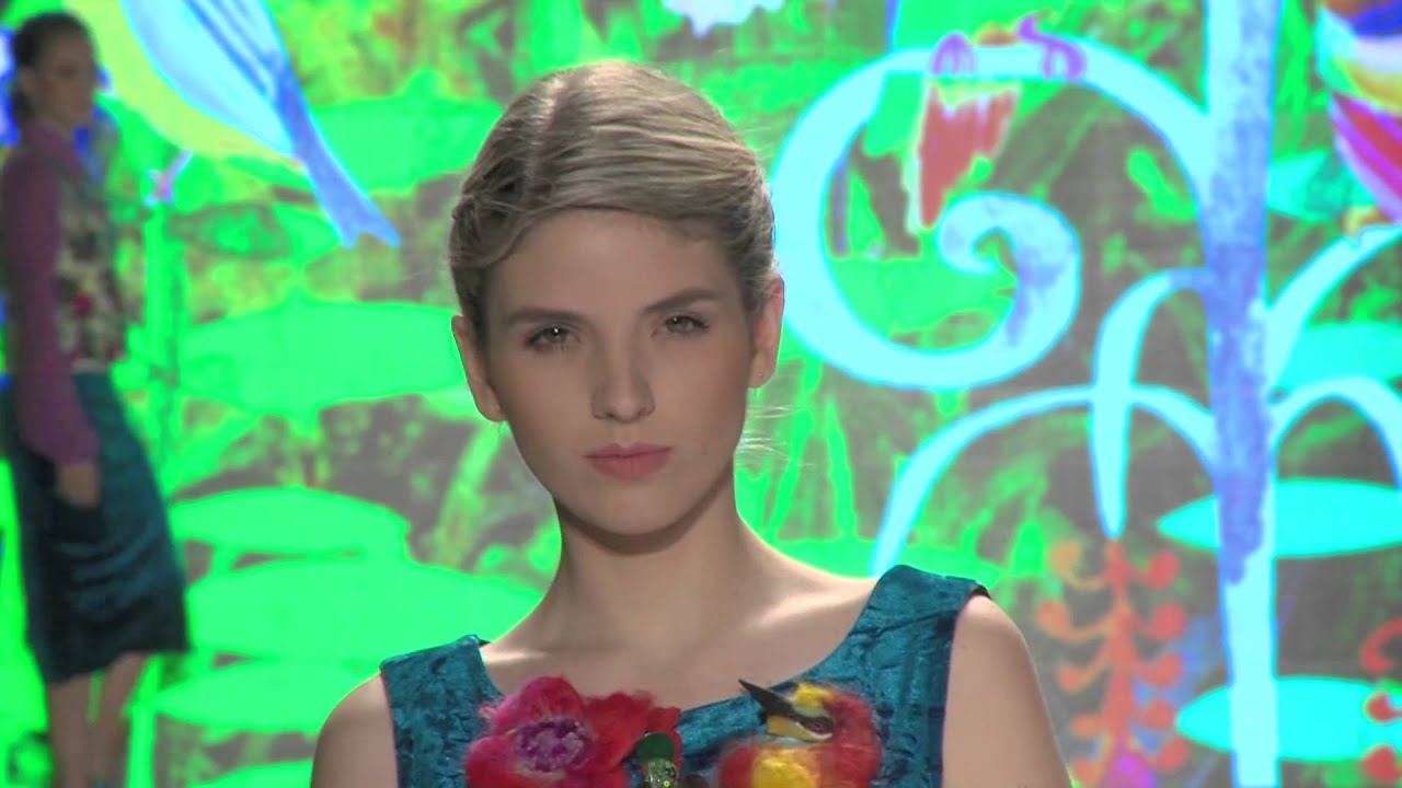 Pasarela Revista ALÓ - Bettina Spitz