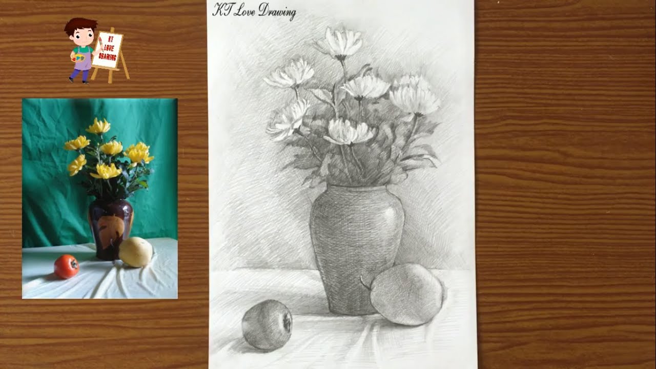 Vẽ tĩnh vật lọ hoa và quả bằng chì sẽ giúp bạn tập trung cao độ và nâng cao kỹ năng vẽ của mình. Hình ảnh này sẽ cho bạn thấy được cách để tạo ra những bức tranh thật tinh tế và tuyệt đẹp.