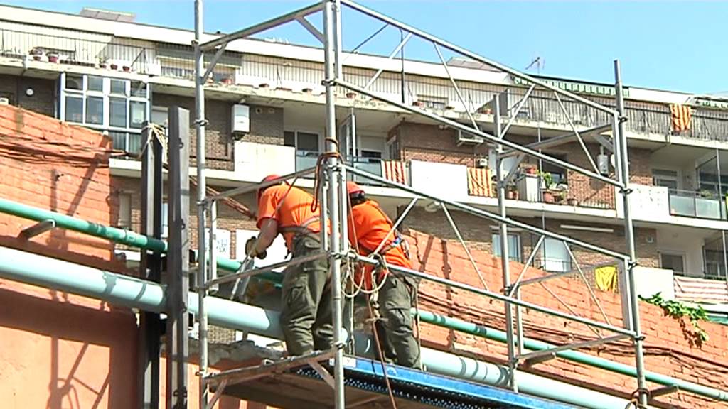 Can Batlló s'obre al barri / Can Batlló se abre al barrio