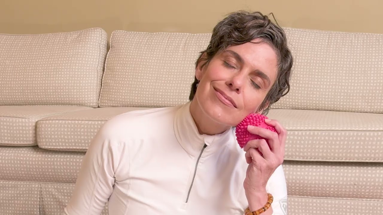 This video explains the acuBall’s patented design features, how to heat it and techniques to use it.