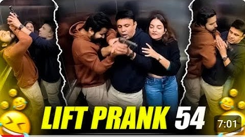 Lift Prank 54 | RJ Naved #rjnaved #rjnavedlatest #rjnavedliftprank #rjnavedprankcallsgirlfriend