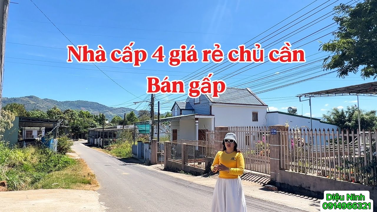 🌹(470) Nhà giá rẻ cho khách đầu tư hoặc vợ chồng trẻ dọn ra riêng -Diện tích rộng - có sân đậu ô tô 