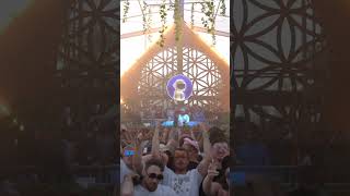 CROWD GETS AWARE OF THE CAMERA AND THIS HAPPENS  🥁  #dnb  #rave #drumandbass #festival #liquicity