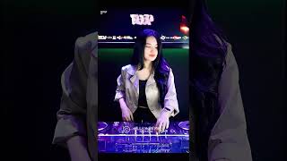 DJ TIARA MUGY MR LOMBENK SIDRAP DISC JOCKEY