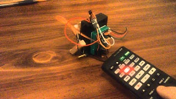 Walking Breadboard with Picaxe 08M2