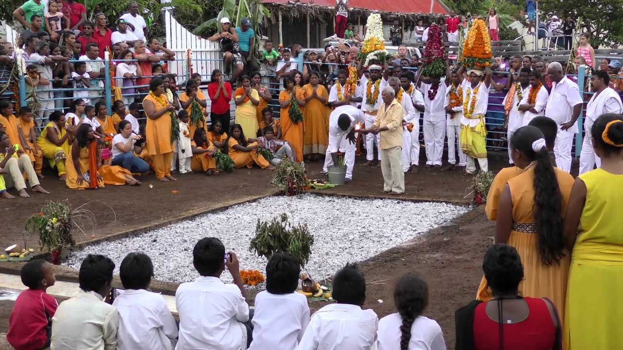 Marche sur le feu - La Cafrine 01 janvier 2016