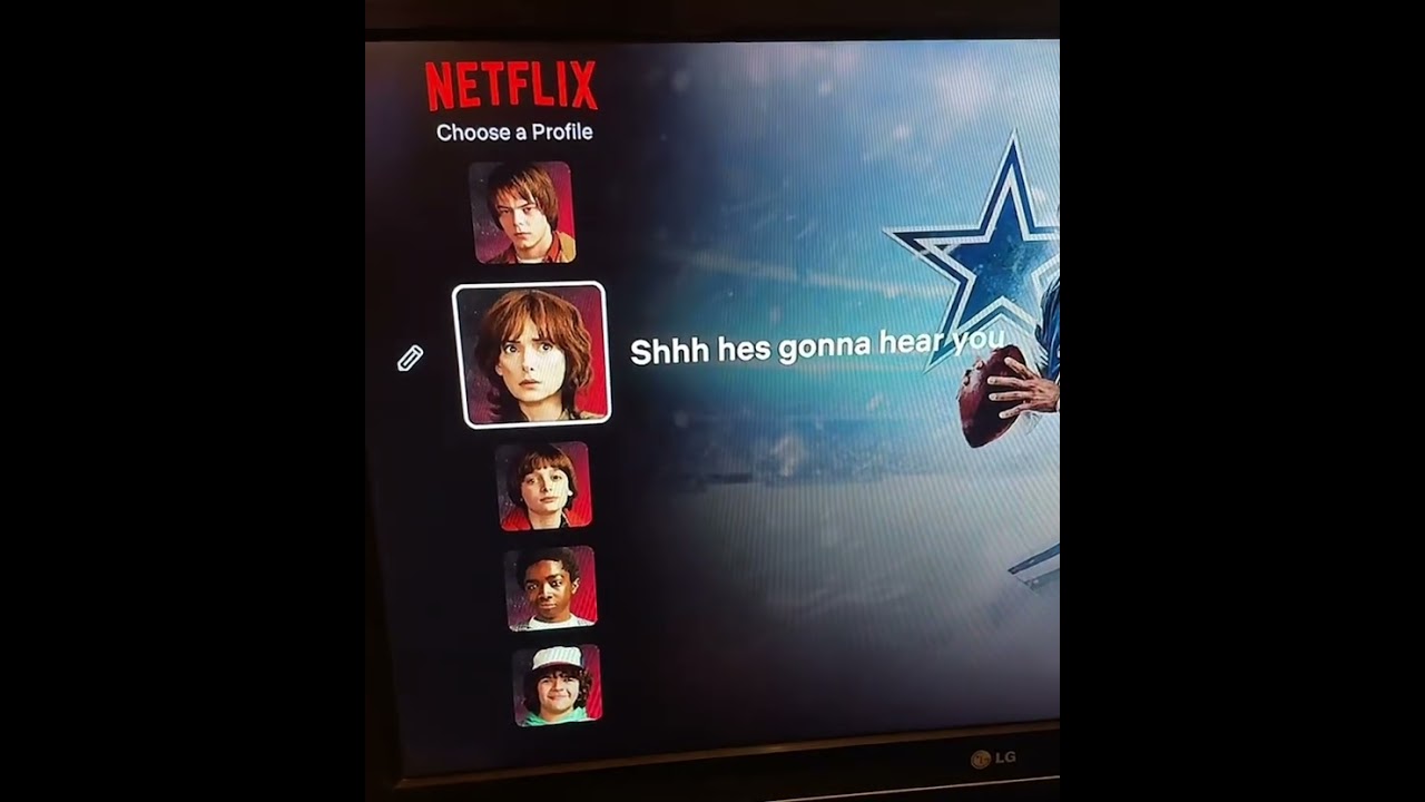 Please tell me you get the ref 😭🙏 