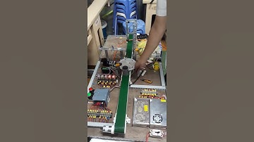 Mô hình chiết rót và đóng nắp chai