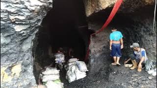 Proses penggalian terowongan Batu bara Tambang Rakyat