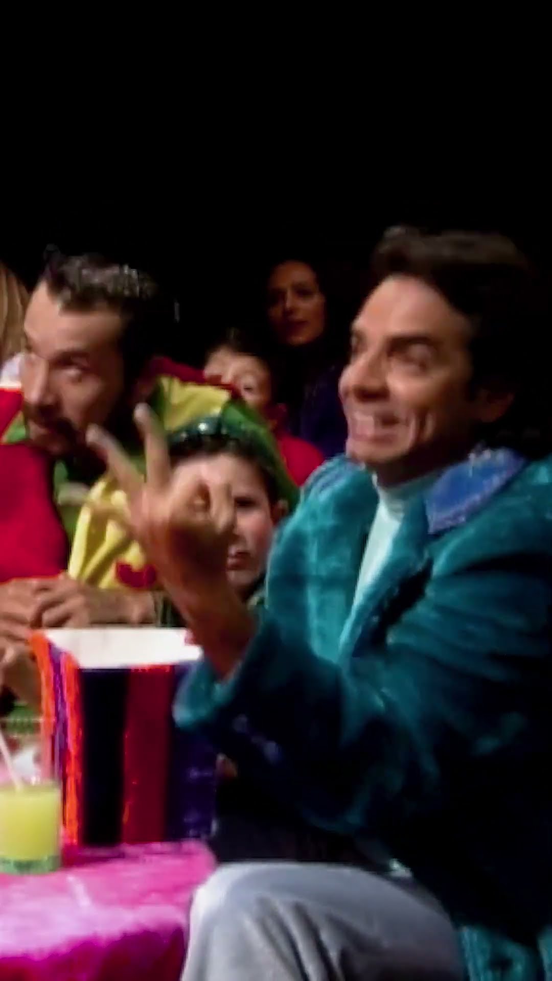 ¿Quieren qué les parta su madre? ? #LaFamiliaPLuche #viral #shorts