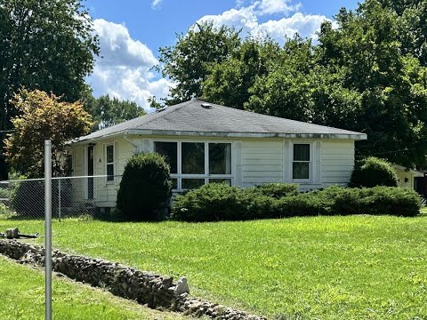 65835 Gridley Road, Hartford, MI home video tour