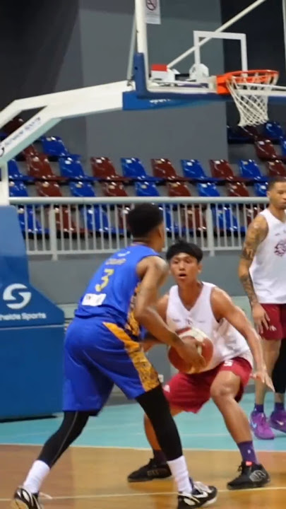 Jarron Crump is very shifty and tough🔥 #iblindonesia #basketball #satriamuda