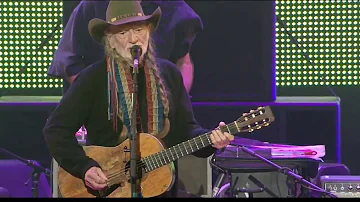 Willie Nelson - Good Hearted Woman (Live at Farm Aid 2013)
