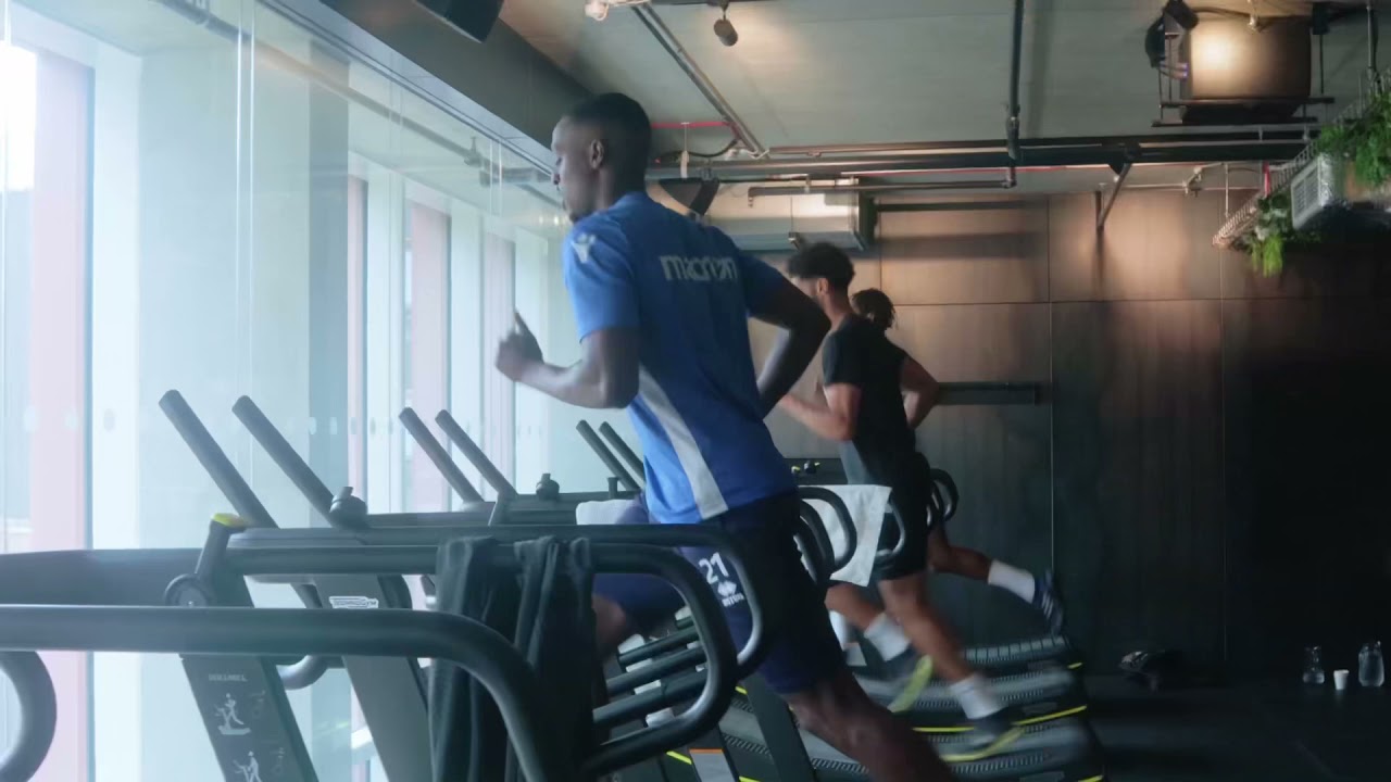 Professionals Prepare for the Season (Mahlon Romeo/Abo Eisa/Lee Angol)