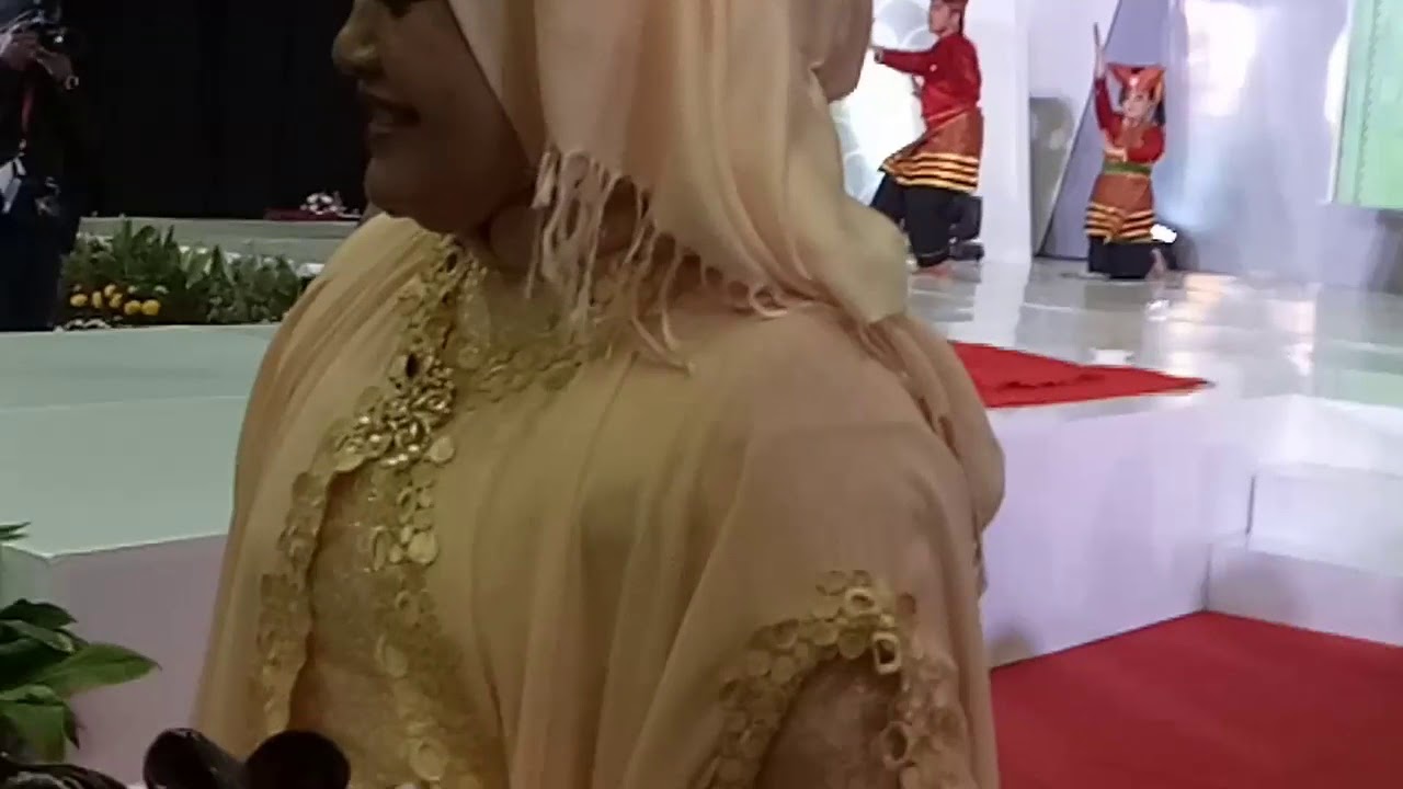 TARI TALAM SAPINGGAN.SANGGAR LINDANG UREK.KAB.50 KOTA.JCC SENAYAN.2017.MINANGKABAU FASHION HERTAGE