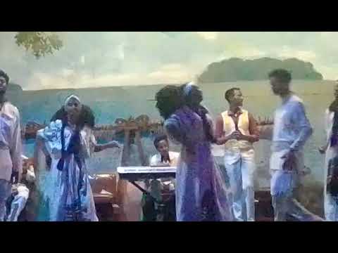 በጭፍራ የሠከረች በፍቅር ያበደው ጀግና ጋር ተገናኝች