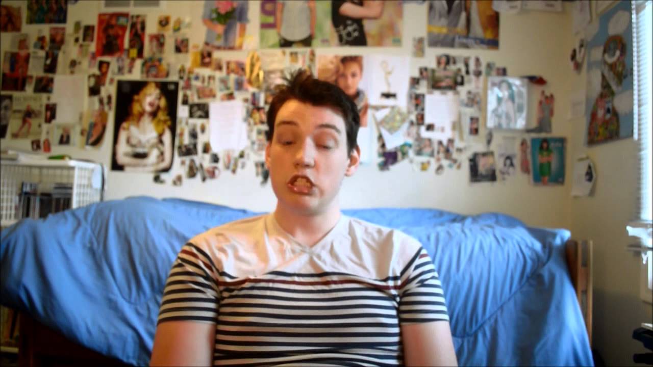 RIHANNA'S SEXY DRESS, JUSTIN BIEBER SAYING THE 'N' WORD AND 1D POT SCANDAL (PYC)