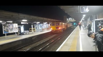 26/10/25 Network Rail Train Passing Sittingbourne Railway station 