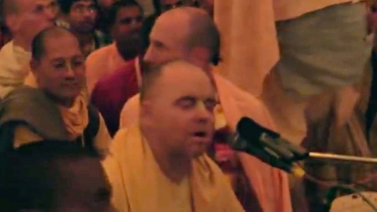 Aindra & Radhanath Swami - Kirtan at ISKCON Mayapur - 15 Feb 2007 [Original Version]