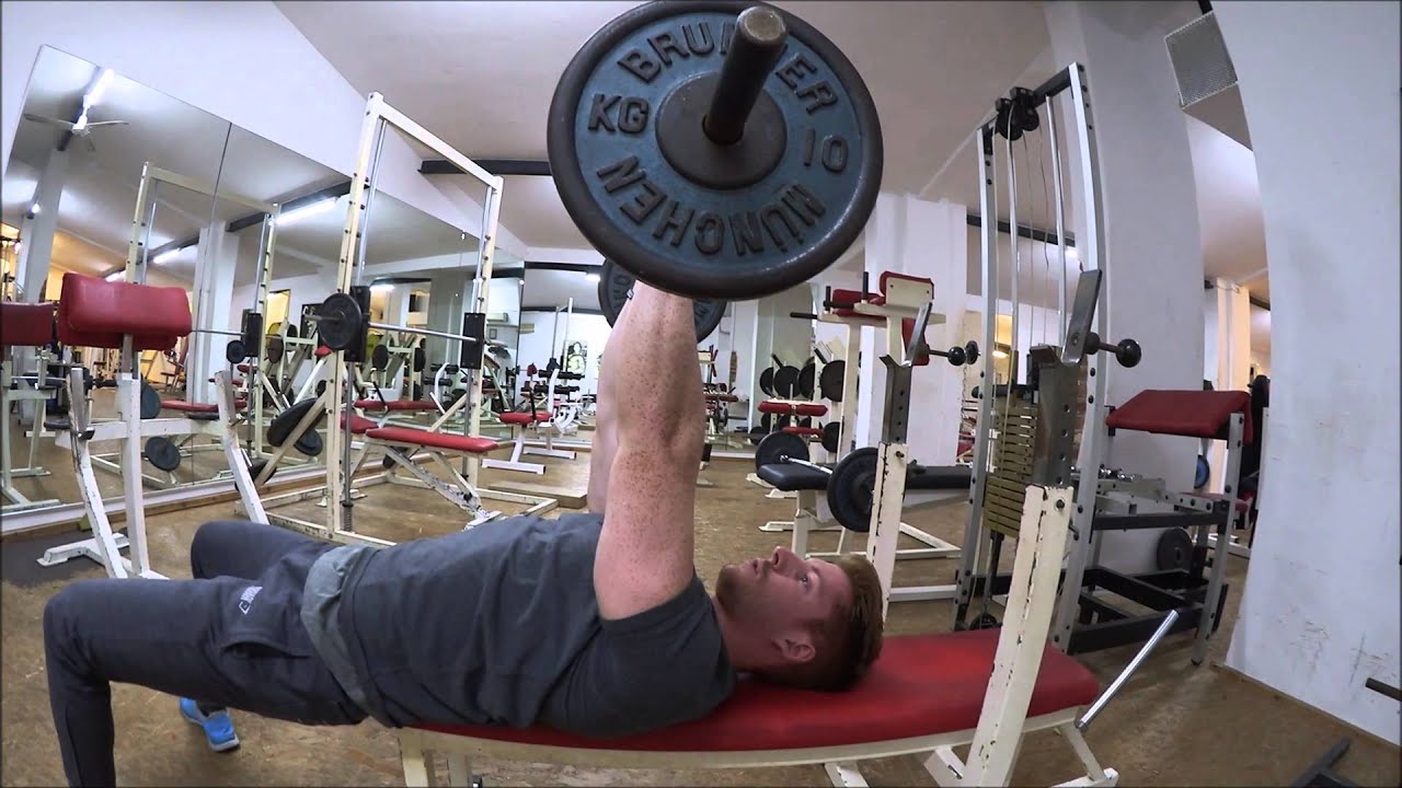 Trizeps-Übung | French Press oder Nose Breaker