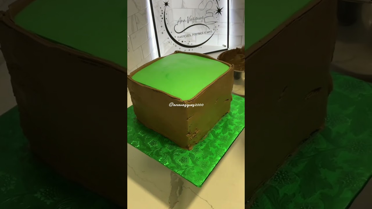 Decoración Minecraft pastel cuadrado 8” 