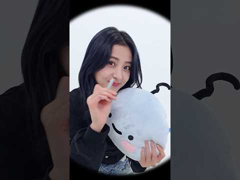📚 흐리몽 (HEURIMONG) #LE_SSERAFIM #르세라핌 #FIMS_CLUB #핌즈클럽 #HEURIMONG #흐리몽 #shorts
