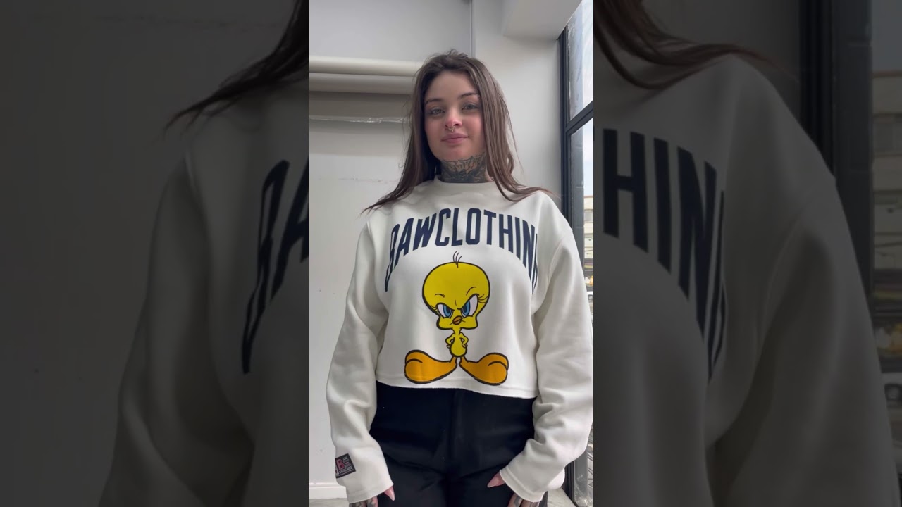 MOLETOM CROPPED BAW TWEETY X LOONEY OFF WHITE