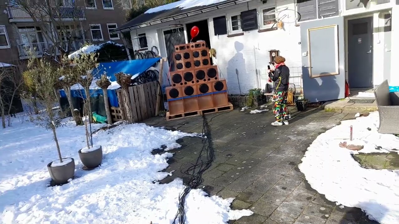 Baggabiek at Bike Recycling shop session Rotterdam 2021 with Dread Warrior HiFi & Roots Pirate