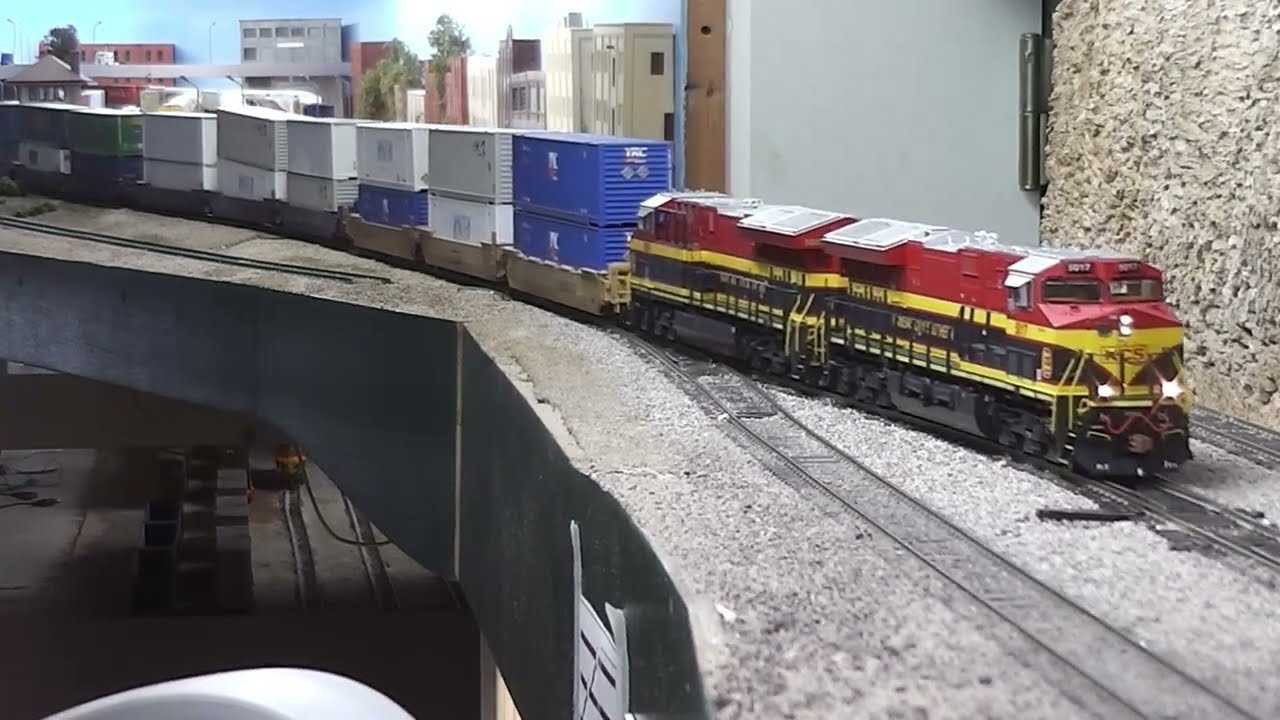 HO Scale KCS Mainline Action at Goldenspike - Part 7