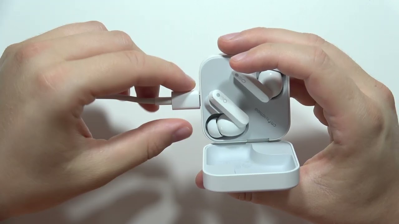Как заряжать CMF Buds?