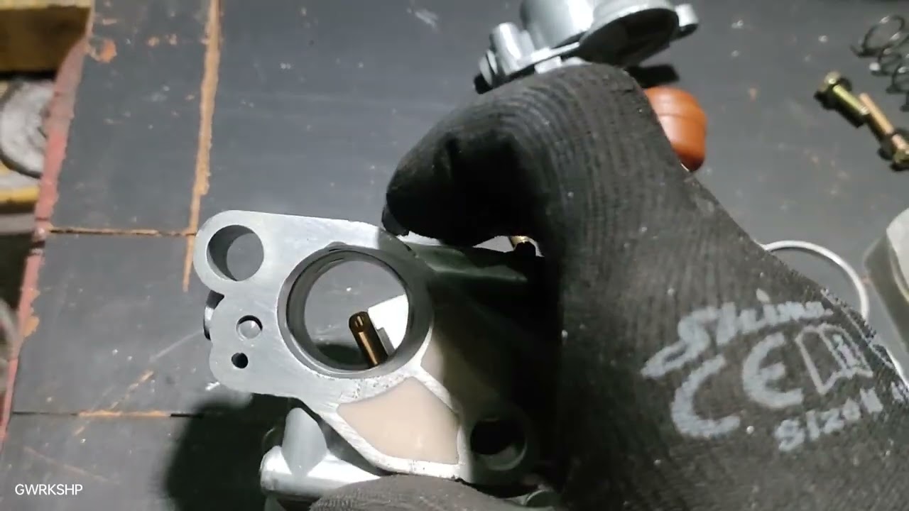 oprek karburator 2424 vespa, spaco kawe menolak pelan bolooo..