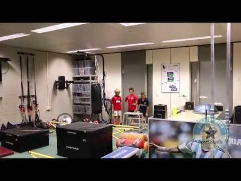 Voetbalopleiding - - -