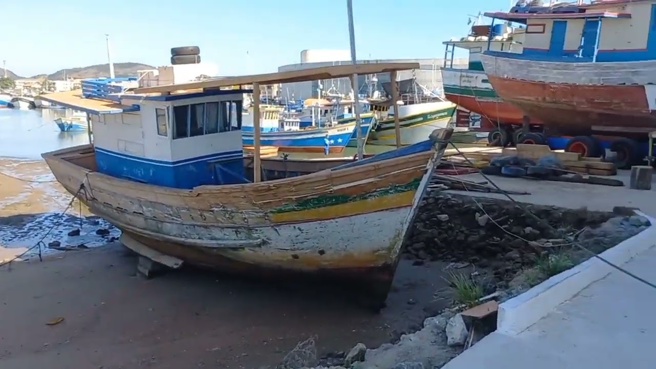 visitando um estaleiro onde fabrica barcos ⛵
