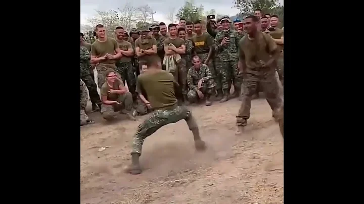 Friendly Knife Fighting Between Philippine Marine And USMC - DayDayNews