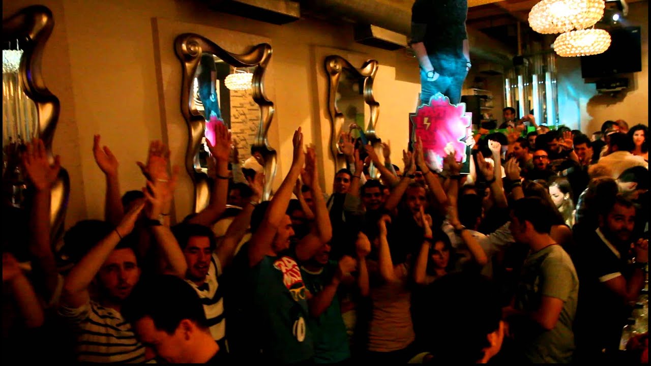 Syros By Night @ Liquid Bar + Nikos bertis