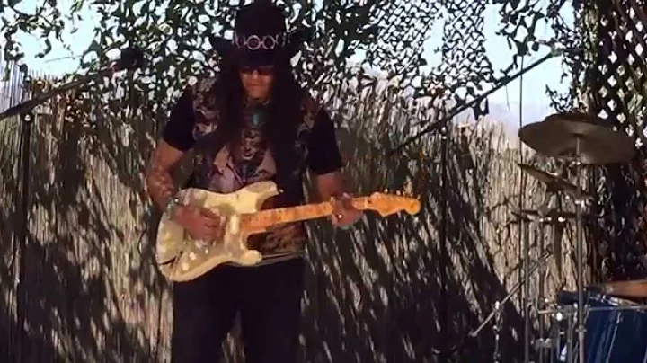 Riki Hendrix - War Games