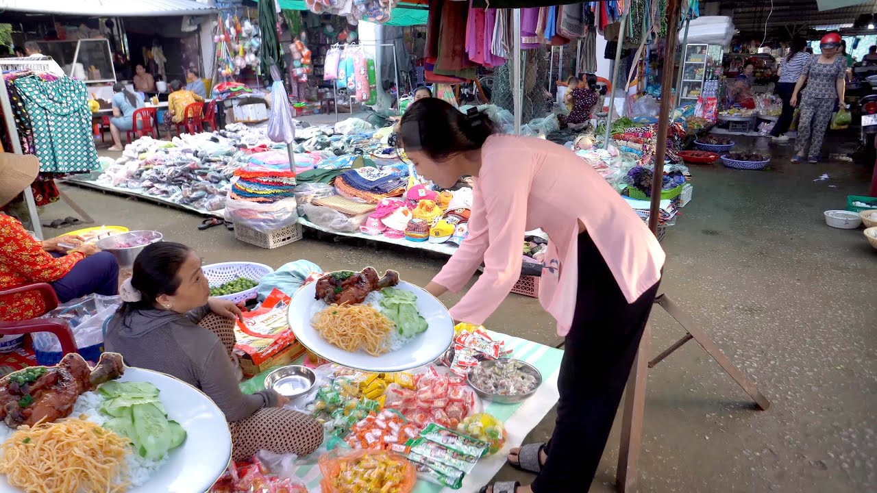 Vào Chợ Quê Chào Bán CƠM GÀ NƯỚNG Thơm Ngon, Bà Con Đến Mua Không Kịp Nghỉ Tay