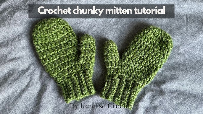 These Crochet Mittens are FAST and EASY to make! #crochetmittens