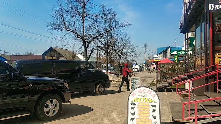 Як пройти мамі з візком? Як водії ставляться до пішоходів у Сарнах?проблема з рекламою у Сарнах?