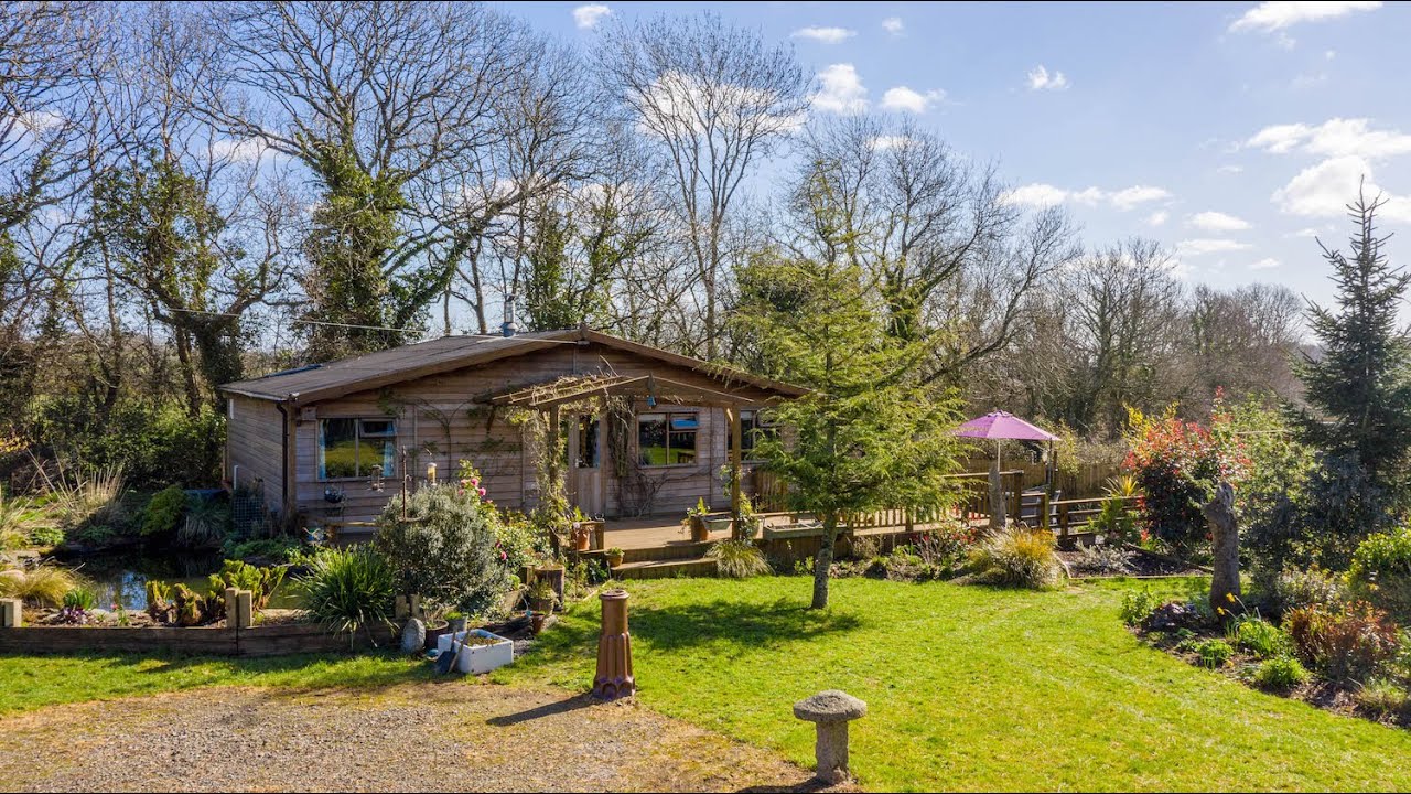 PROPERTY FOR SALE Clover Park, Tideford Cross Bradleys Estate