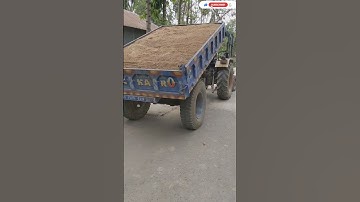 tractor unloading sand #shorts #youtubeshorts #tractor