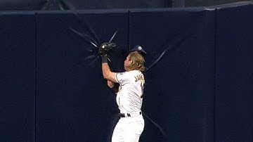 SF@SD: Jankowski hits wall after making a nice catch