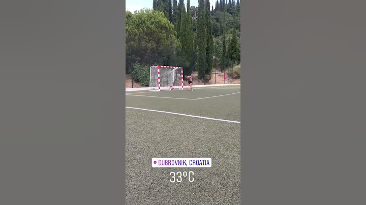 Papu Gomez portiere, ed il figlio lo trafigge!