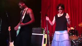 Hot Stepmom (6/11/26 iPod video) - Live at Black Lodge in Seattle