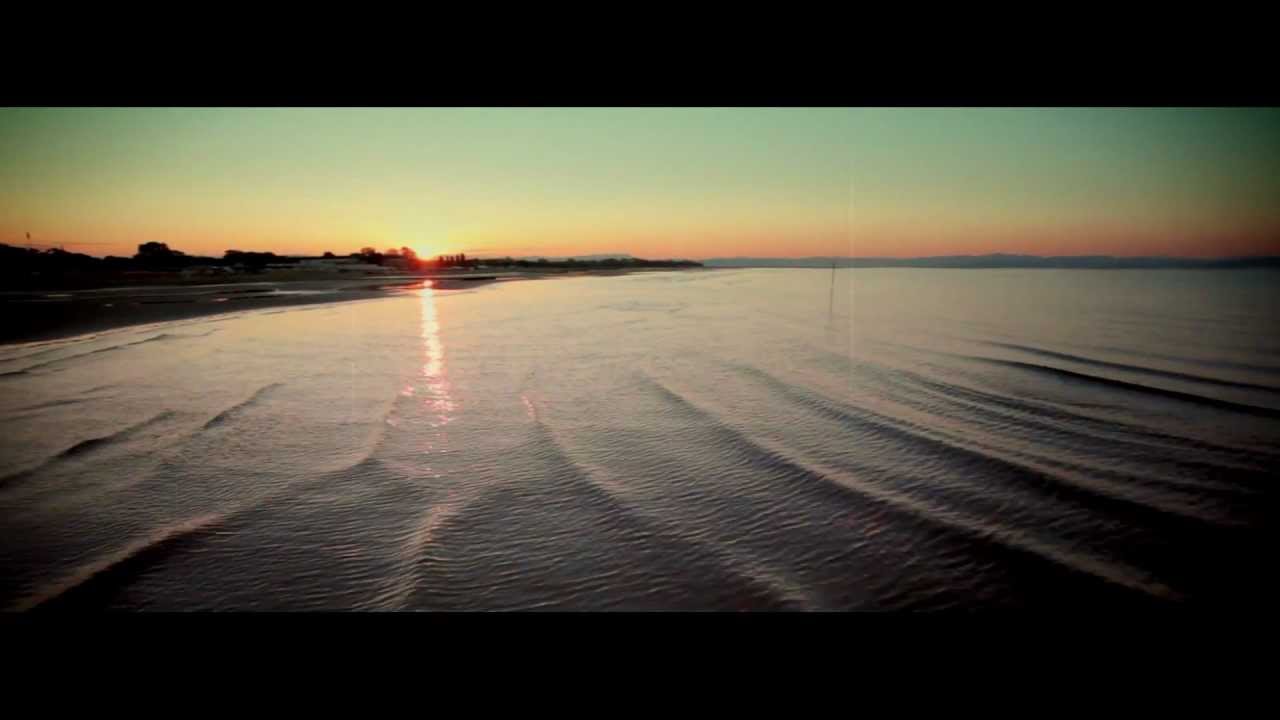 UMBERTO LUMBER - SUMMER TOUCH   (OFFICIAL VIDEO)