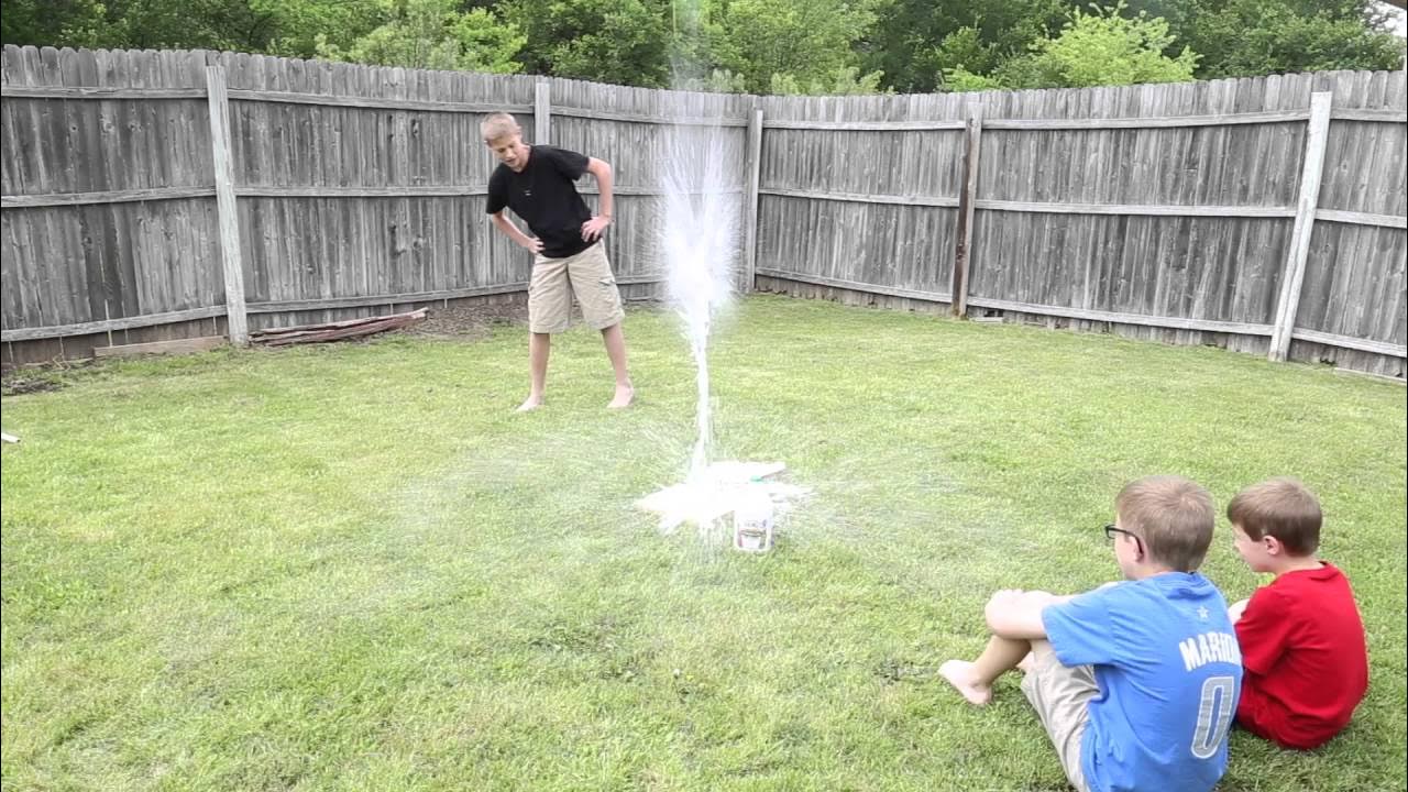 Baking Soda and Vinegar Bottle Rocket - YouTube