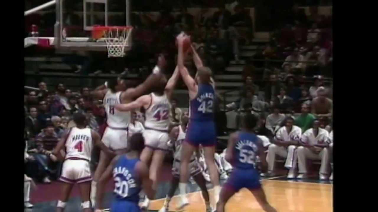 Mike Gminski (27pts/14rebs) vs Knicks (1984)