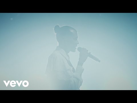 Смотреть клип Stromae - La Solassitude